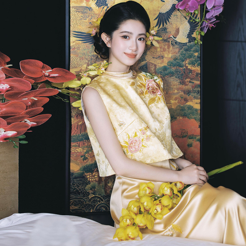 New Chinese-Style Morning Robe for Women, Bridal Cheongsam, Toast Dress, High-End Wedding and Engagement Dress Two-Piece Set, Banquet Casual Wear New Chinese-Style Morning Robe for Women, Bridal Cheongsam, Toast Dress, High-End Wedding and Engagement Dress Two-Piece Set, Banquet Casual Wear