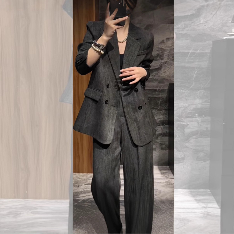 Plus-Size Casual Suit Set for Women, Autumn Old Money Style Professional Blazer and Wide-Leg Pants Two-Piece Set 100kg