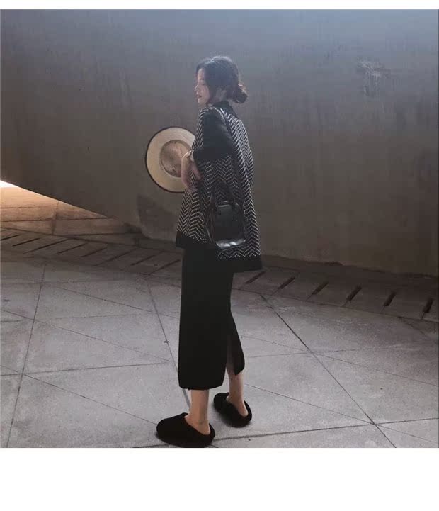 Mùa thu mới Hàn Quốc chic chic đơn giản lỏng lẻo cổ chữ V lượn sóng ngực đơn áo khoác len nữ
