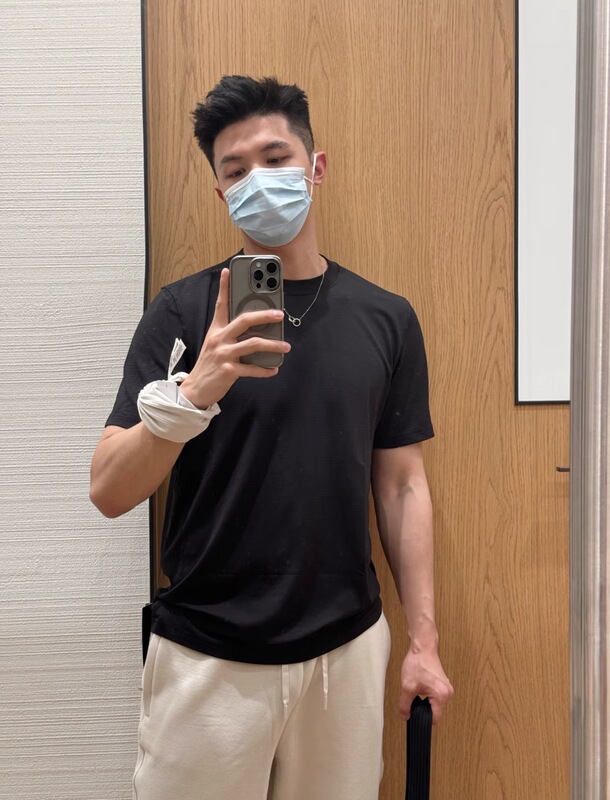 Lulu's Same Style 2026 Spring/Summer Men's Casual Sports Antibacterial Eco-Friendly Deodorizing Moisture-Wicking Seamless Short-Sleeve T-Shirt