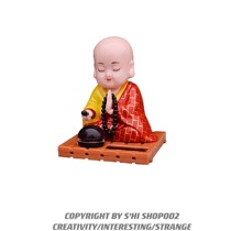 Shi home solar pendulum shaking head knock wood fish monk car supplies decoration swing Buddha peace Monk