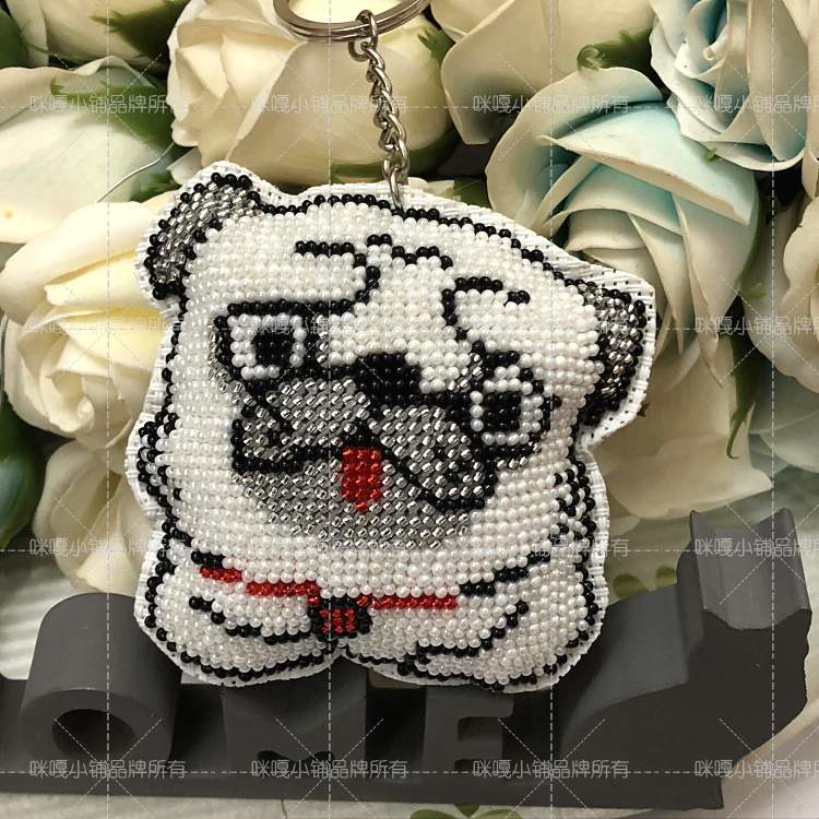 A Miga Cross Embroidered Bead Embroidered Keyring Double-sided Embroidered Octag dog No Watermark Material Package