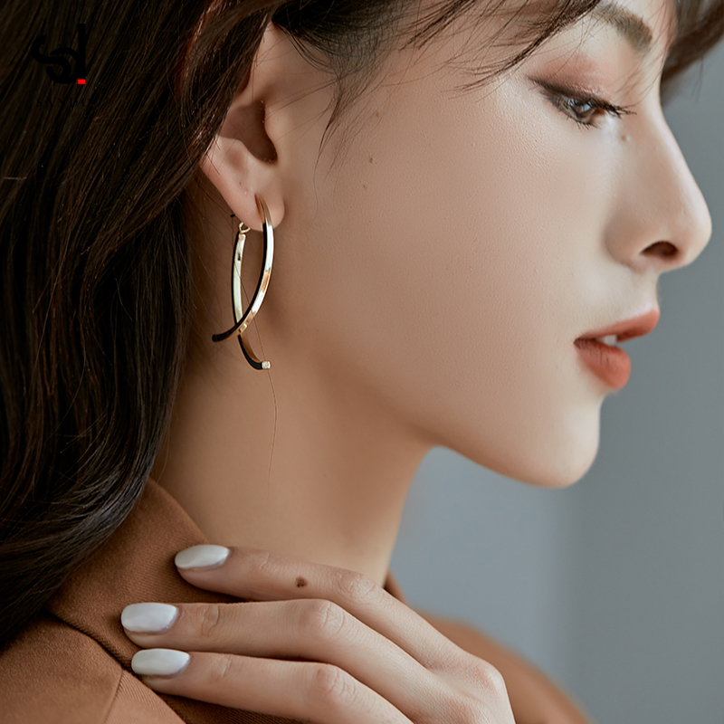 Premium sense earrings women's round face summer earrings 2021 new trendy atmospheric sterling silver stud earrings earrings ear clip