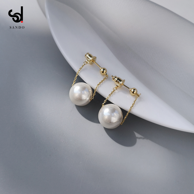High - quality and simple earrings of pearl earrings in 2020 new tide pure silver needle small ear crash ear decoration