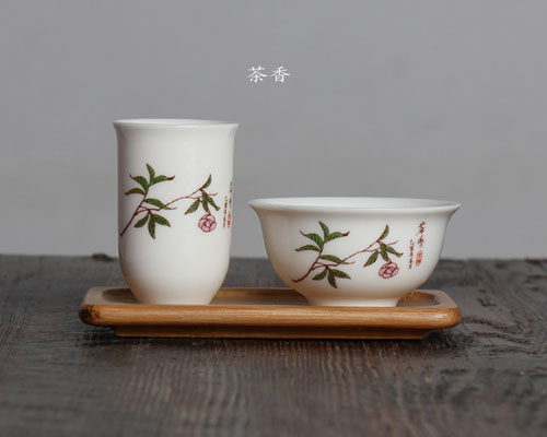 Sứ trắng sứ thơm cốc trà Cup Cup dài Show trà giữ ly đặt ngà voi - Trà sứ bình uống trà
