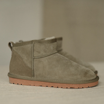 Two people produce LRCP ) style and possibility ) sheep fur one snow boots super value special