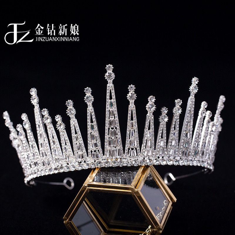 Gold Drilling Bride 2021 New Atmosphere Extravaganza Modern Minimalist Water Drilling Head Accessories Crown Wedding Dresses Dinner photography