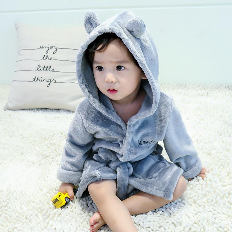 Children's bathrobe coral velvet pajamas 0 male baby 3 years old baby flannel nightgown autumn and winter thickened cotton hooded tide