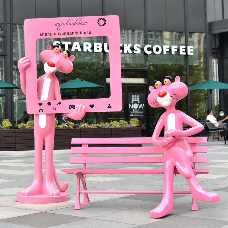 Cartoon Pink Panther Large Sculpture Outdoor Playful Leopard Statue Shopping Mall Window Display Popular Photo Prop to Attract People Decoration
