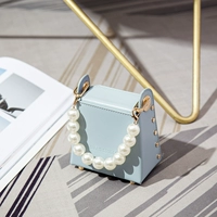 Синяя маленькая цепь из жемчуга