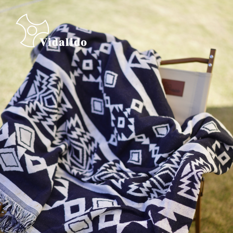 Outdoor camping blanket black and white rhombic retro sofa blanket rug Nordic cotton sofa towel tent blanket