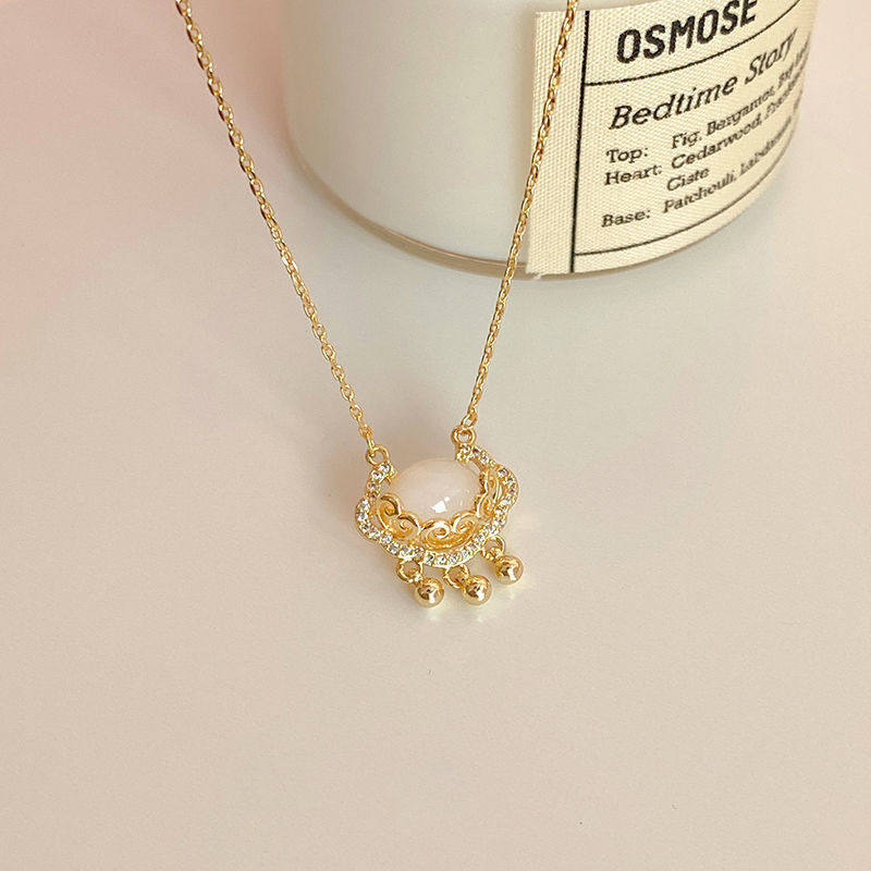 X009 カルセドニー縁起雲平和ロックネックレス（女性用）、精巧でスタイリッシュ、インスタグラムスタイル、如意鎖骨チェーン、バレンタインデー樹脂ギフト