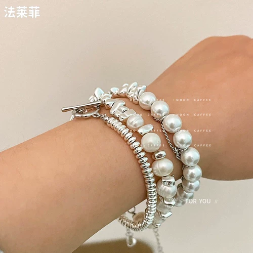 Брендовый небольшой дизайнерский браслет, ретро аксессуар ручной работы из жемчуга, тренд сезона, французский ретро стиль