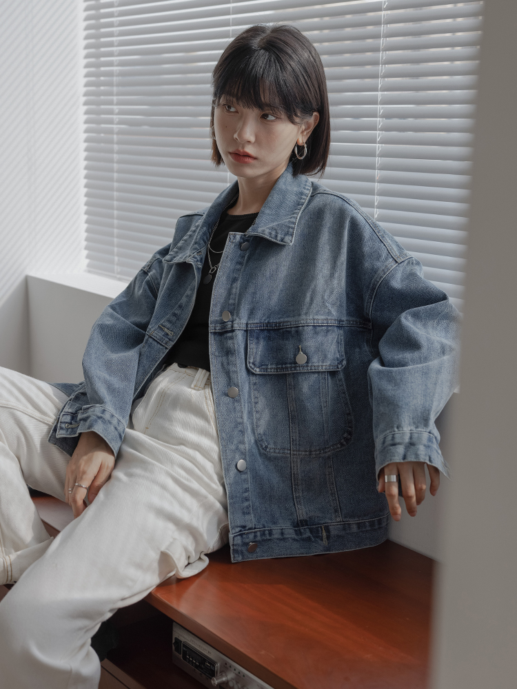 BF风复古蓝色牛仔外套女宽松韩版春秋穿搭神器来了。