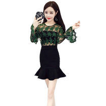 Out-of-the-party Korean version Long sleeves Round neckline Hip Skirt 2023 early autumn waist display slim season New splicing Two sets of skirts