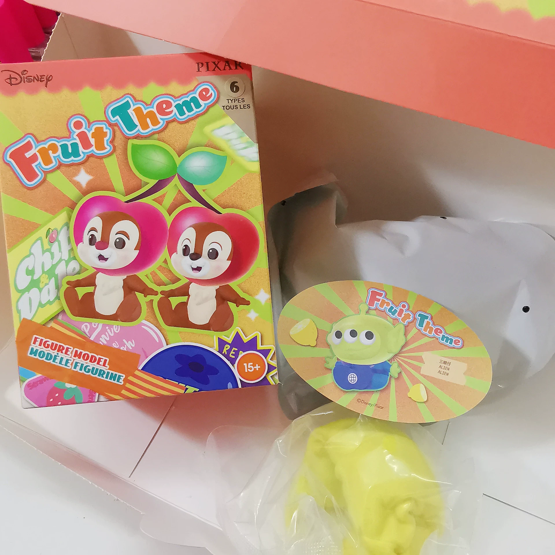 Miniso, Disney, minifigure, strawberry