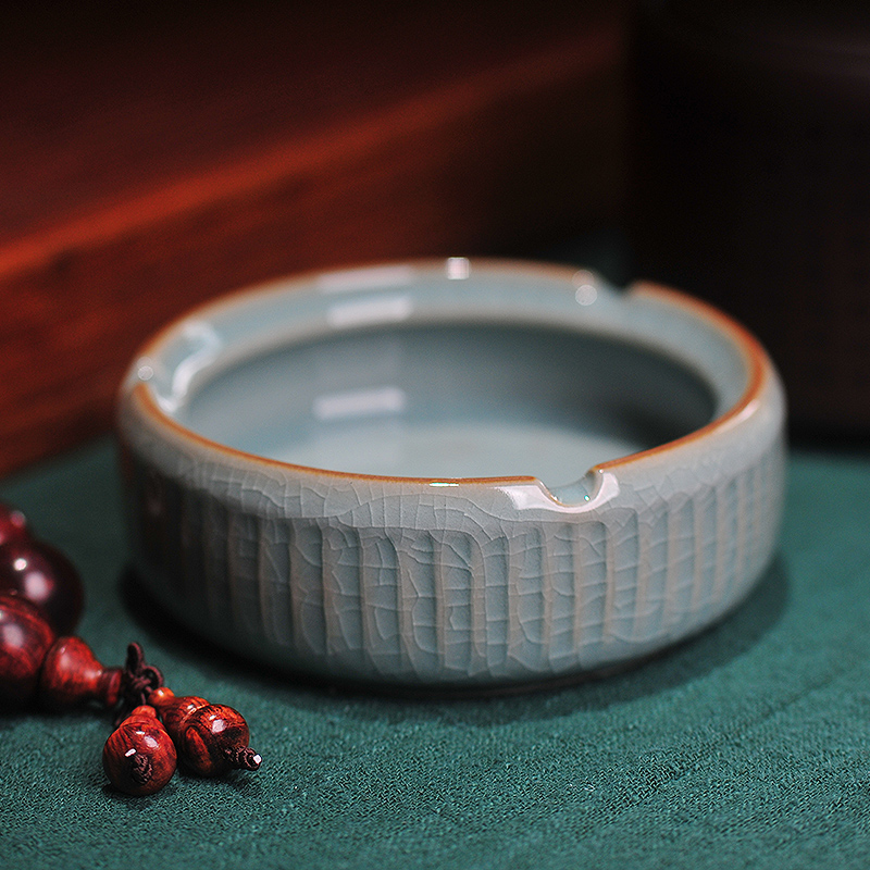 Ceramic creative move ashtray story adorable large celadon ou crystal gift package mail sitting room