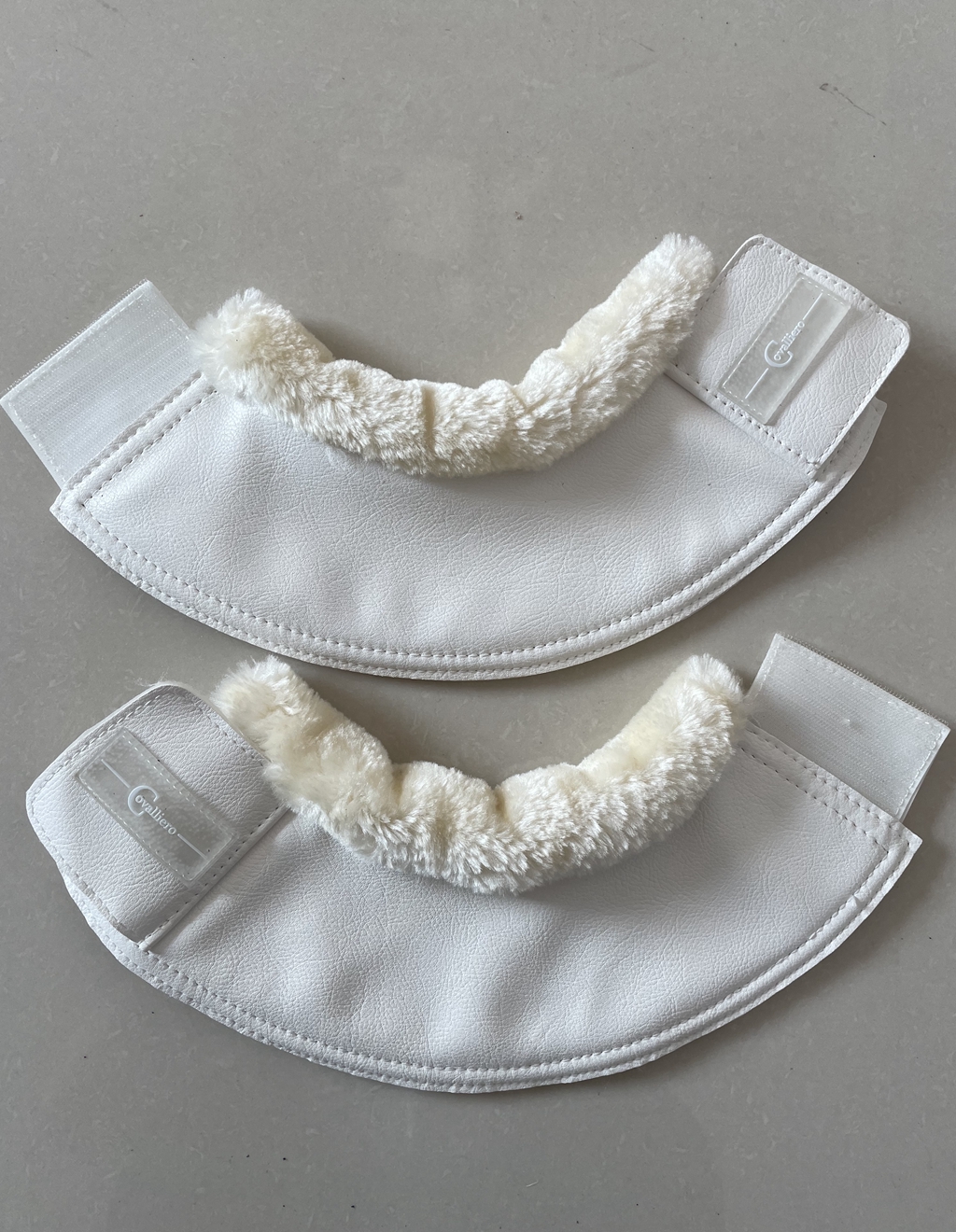 Equestrian items horse protective hooves with fur guard hooded white outlet German autumn and winter new products-Taobao