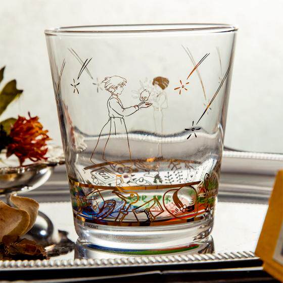 Sculpted glass cups around the mobile castle of Japanese classic cartoon Halli qualify Jibli Miyazaki