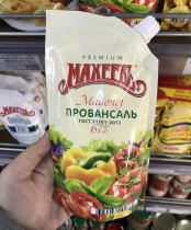Russian supermarket purchases fresh vegetables fruit salad sauce mayonnaise vegetable sauce Western sushi salad 200g
