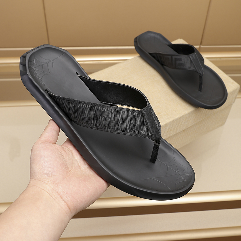 Men's Flip-Flops European Trendy Brand Sandals Men's Slippers Summer Korean Style New Internet Celebrity Slippers Men's Casual Shoes