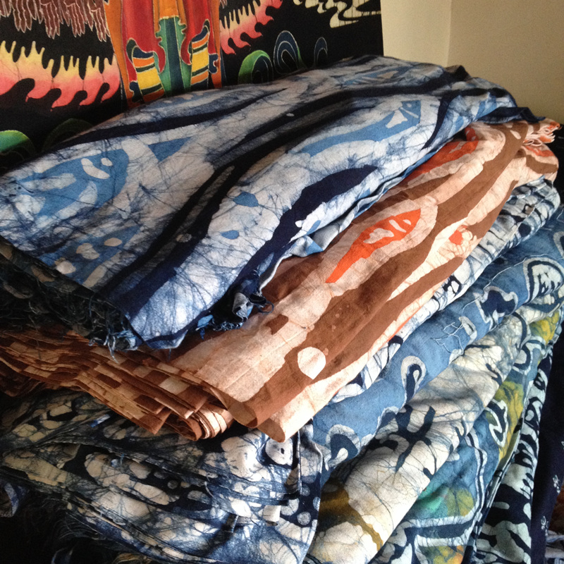 Hand-painted batik cloth Cultural wall stickers ethnic retro style clothing dance fabric Tablecloth tablecloth flag fabric