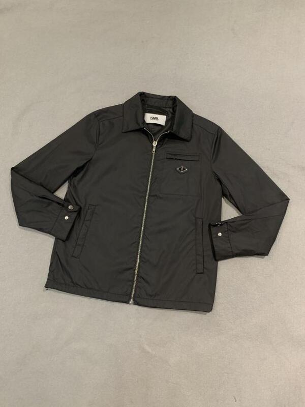 In Stock Karl Lagerfeld/Karl Lagerfeld 21 Autumn/Winter Black Nameplate Zipper Casual Jacket In Stock Karl Lagerfeld/Karl Lagerfeld 21 Autumn/Winter Black Nameplate Zipper Casual Jacket