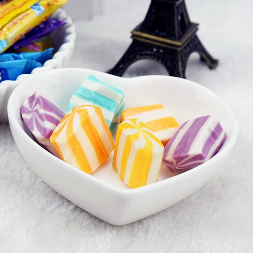 阿尔卑斯 Фонд ароматного мягкого молока смешанный вкус 500 г масштаб свадебной свадьбы.