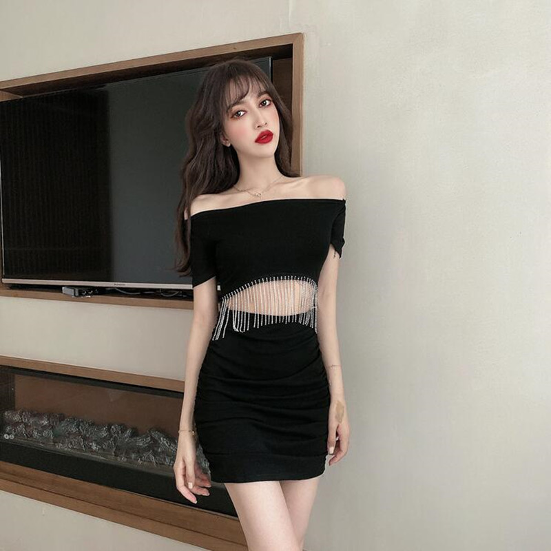 Summer dress new Korean version 2021 Sexy-lined Collar Shoulder Cashew Cashew Slim Dew Waist Flow Su Shiny Chain Foreign Dress Short Dress