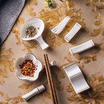 Creative ceramic chopstick holder dual-use high-grade Phnom Penh chopstick holder Plum plate Household hotel restaurant table chopstick holder pad