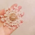 Hàn Quốc Dongdaemun Chuỗi ngọc trai Rhinestone Mặt dây chuyền kỹ thuật số Tua Áo khoác nữ Áo khoác ghim Phụ kiện Trâm cài áo Jane - Trâm cài