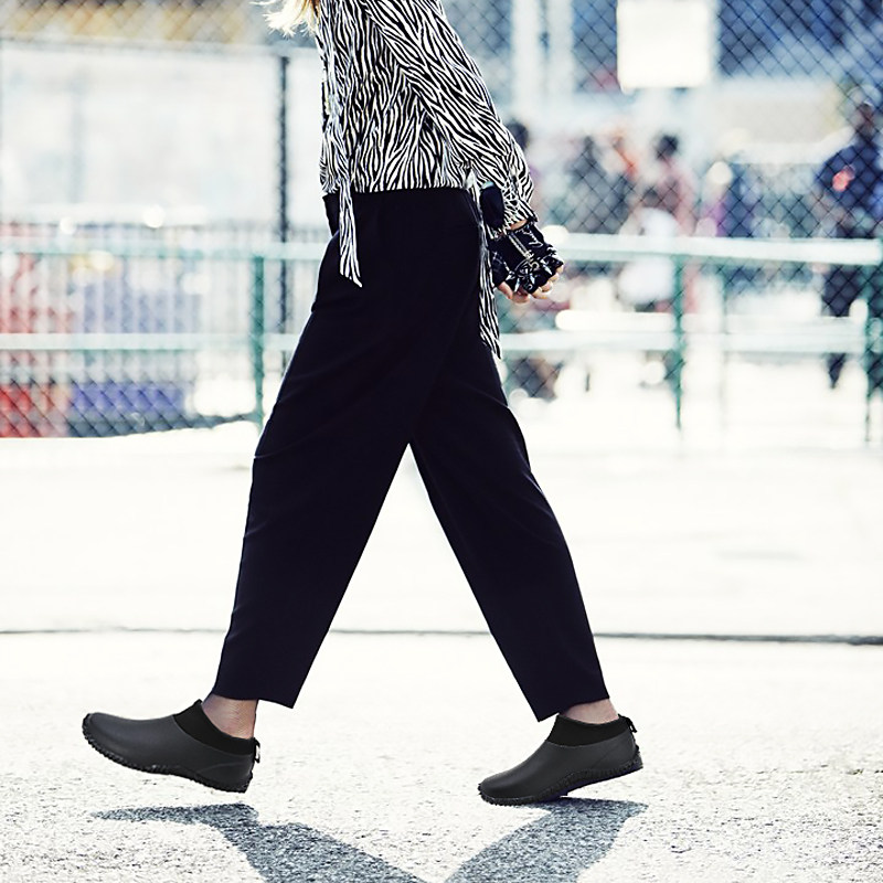 Hellozebra spring rain shoes short tube fashion black water shoes Rubber comfortable men and women with the same rain boots casual waterproof