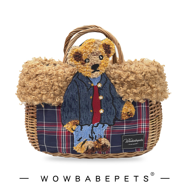 (Out-of-print display) Wowbabepets hairy bear knitting basket pet out carrying bag