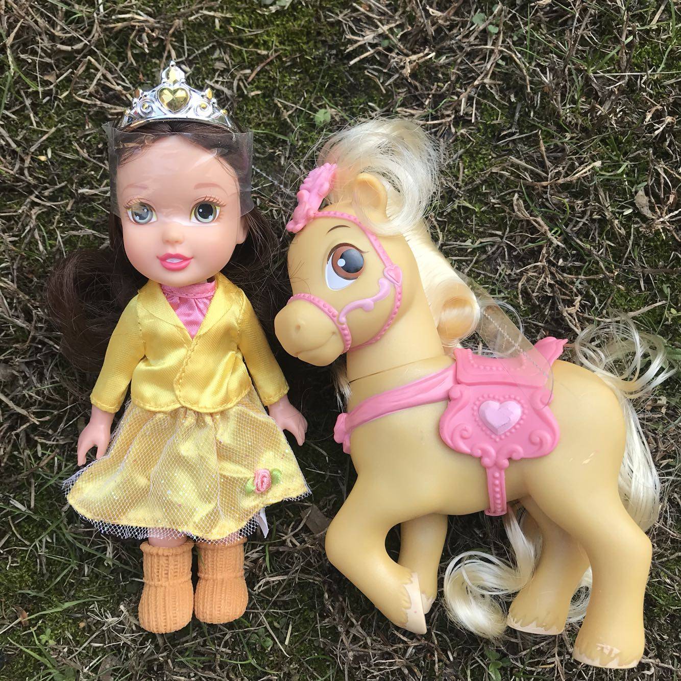 Toy clearance girl Cinderella Bell rapunzel pony set mini salon doll 16 cm