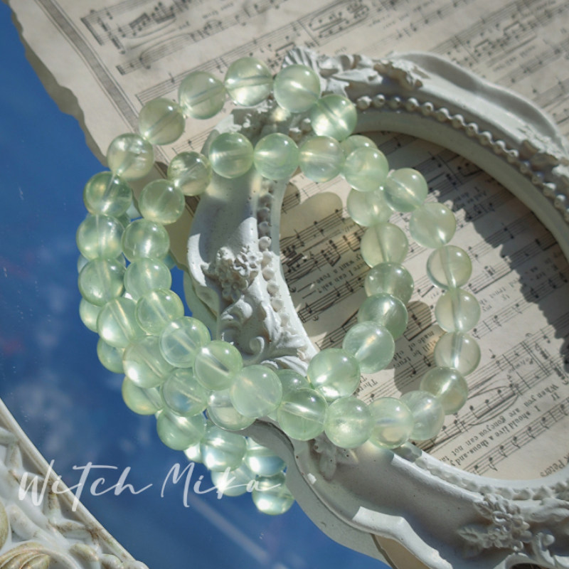 WitchMika「雨上がりの緑のブドウ」天然ブドウ石ブレスレット - 氷のように透明な緑のブドウブレスレットジュエリー