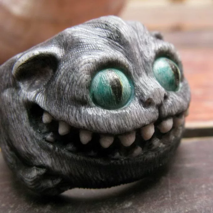 翻箱猫 ® Croissant Ring Black Cat Blue Eyes Natural Pigment Coloring Hand Carved Magic Cat Like Finger M301