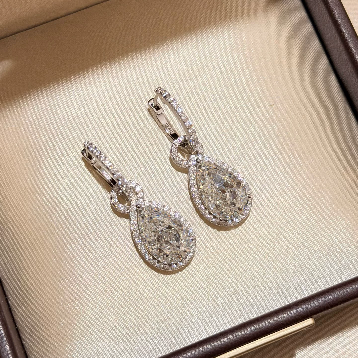 Small design retro fashionable earrings, silver 925 sample, cat's eye, high-quality style