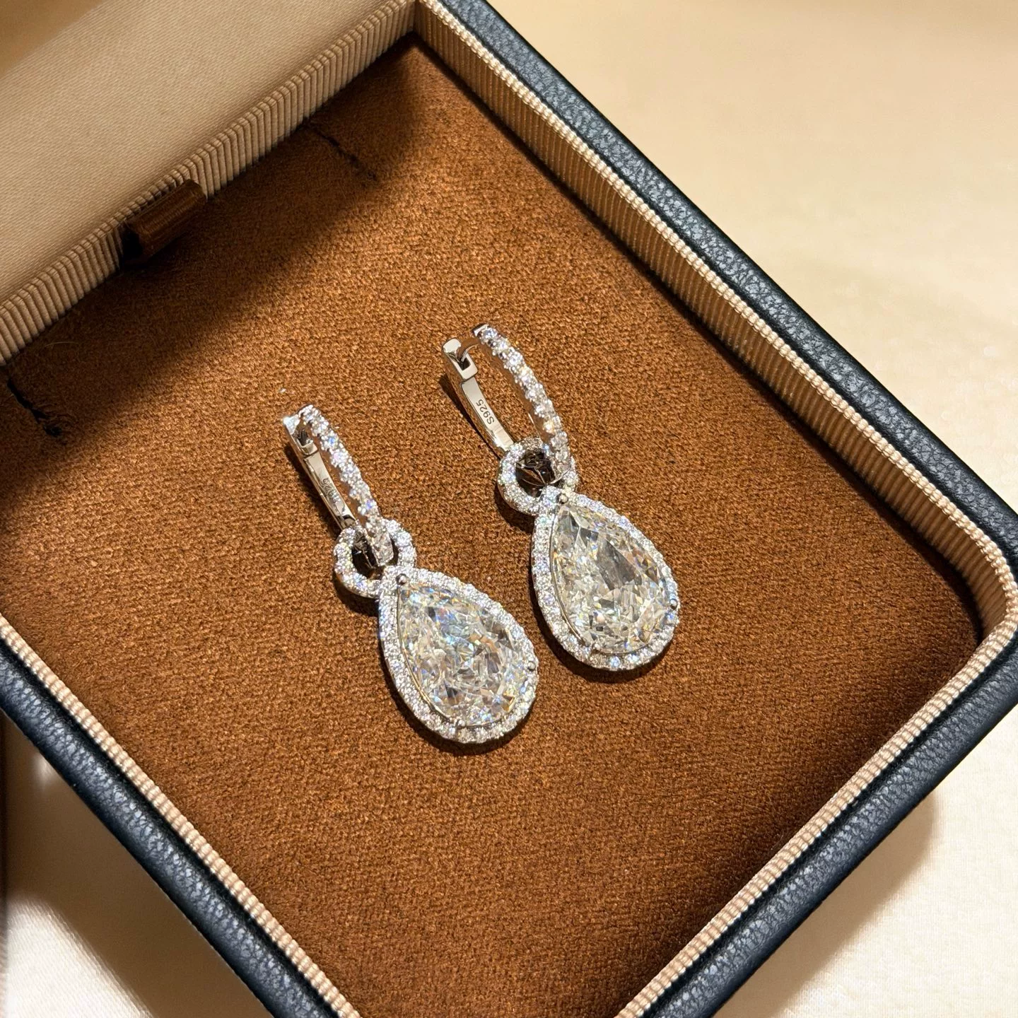 Small design retro fashionable earrings, silver 925 sample, cat's eye, high-quality style