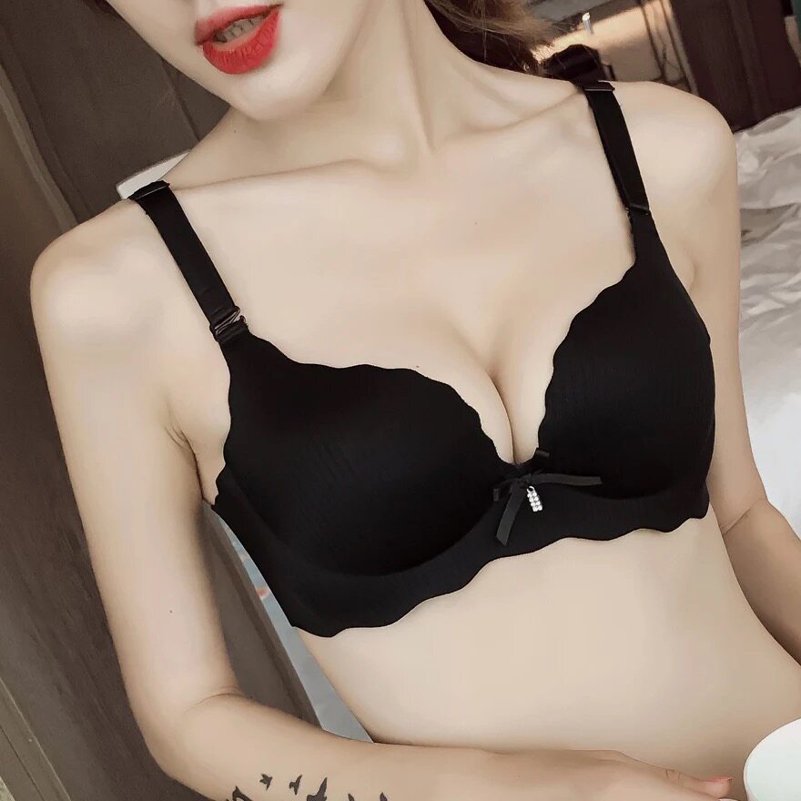 Red wedding bridal underwear Ladies ' Year of Life Thickened gathered Small chest bra Sexy Rimless Underwear Set