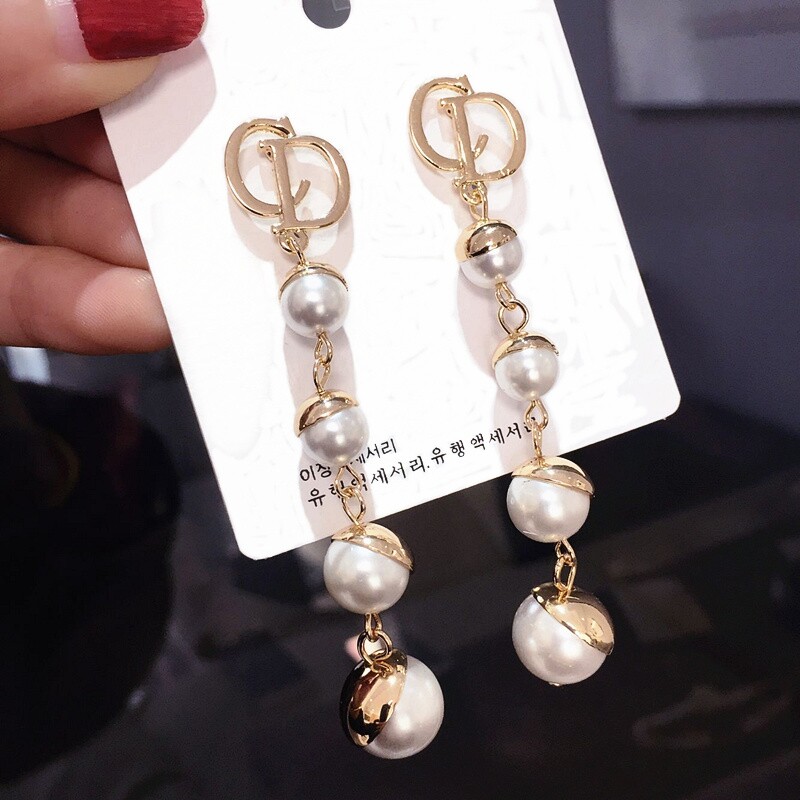 Y9s silver needle long version pearl personality earring Temperament Pendant Earrings Earring Earshot Female Han Style Letter Temperament 100 lap