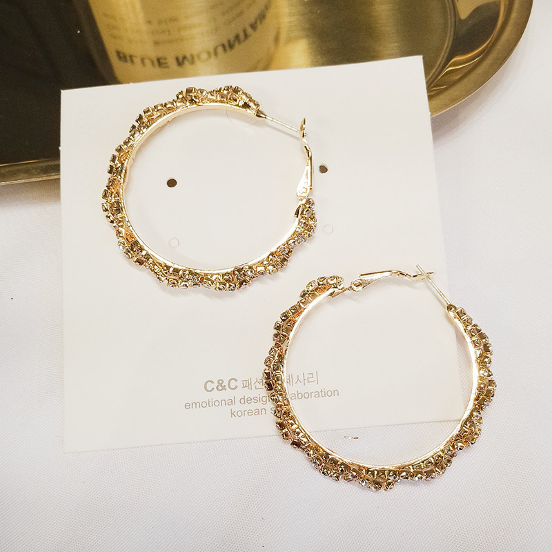 s302019 new European and American silver needle personality exaggerated large ear ring temperament full diamond good feeling earrings earrings earrings