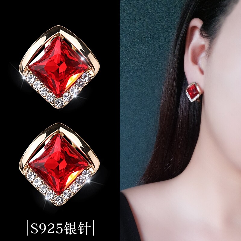 C6 Korean style autumn and winter new products delicately 100 hitch-ear-pin-ear buttoned individuality brief glitch with crystal silver needle earrings
