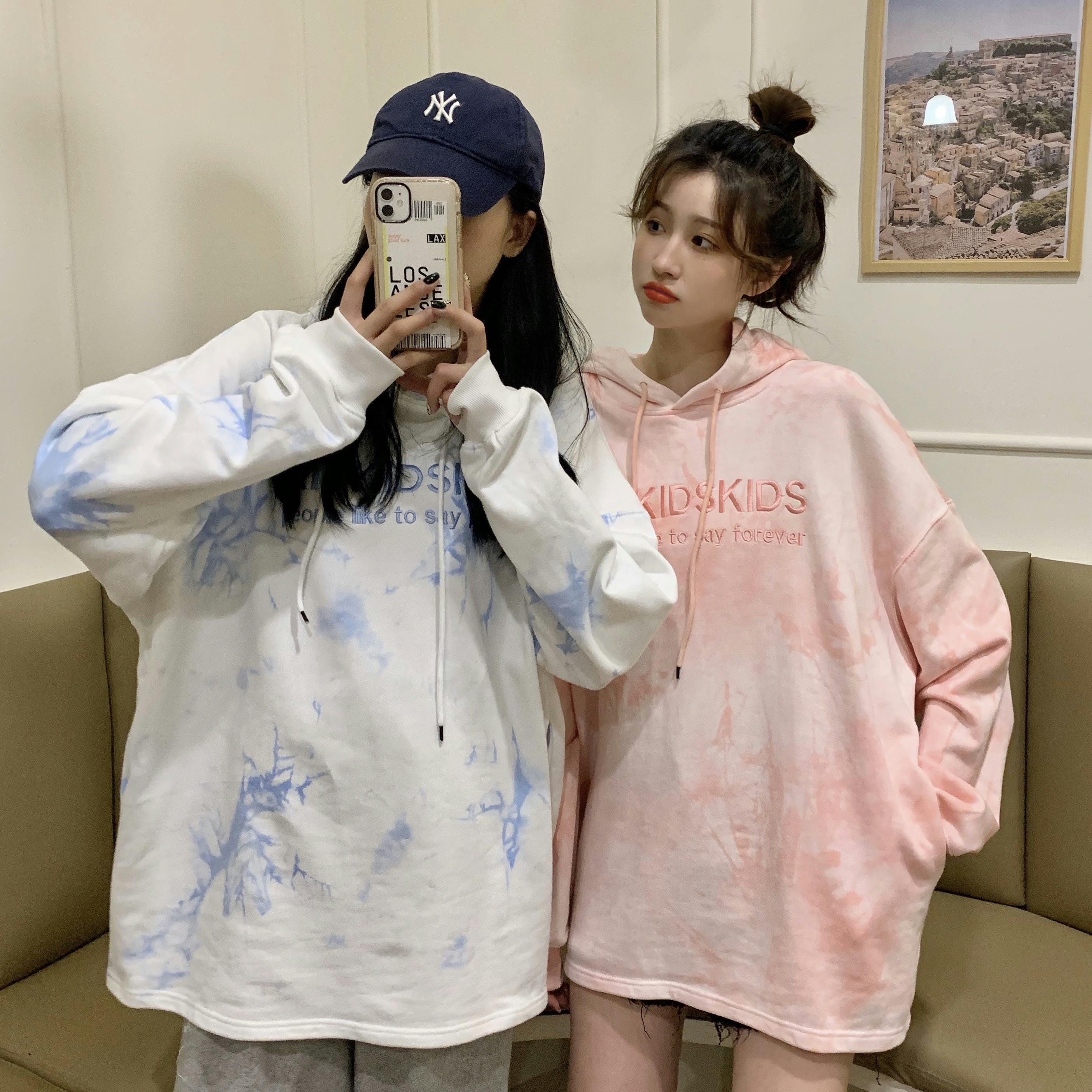 2021 early autumn new loose letter tie-dye hooded sweatshirt women's design sense niche long-sleeved top ins tide