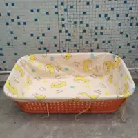 Маленькая летняя люлька желтого цвета без люльки