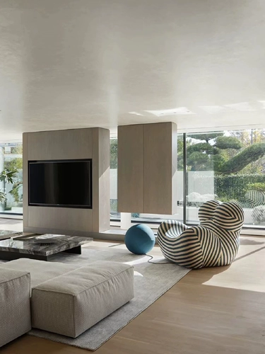 Мама объятия с полосатым отдыхом отдельный дизайнер дисуаров ленивый балкон -химтильный лаундж стулья, тот же диван