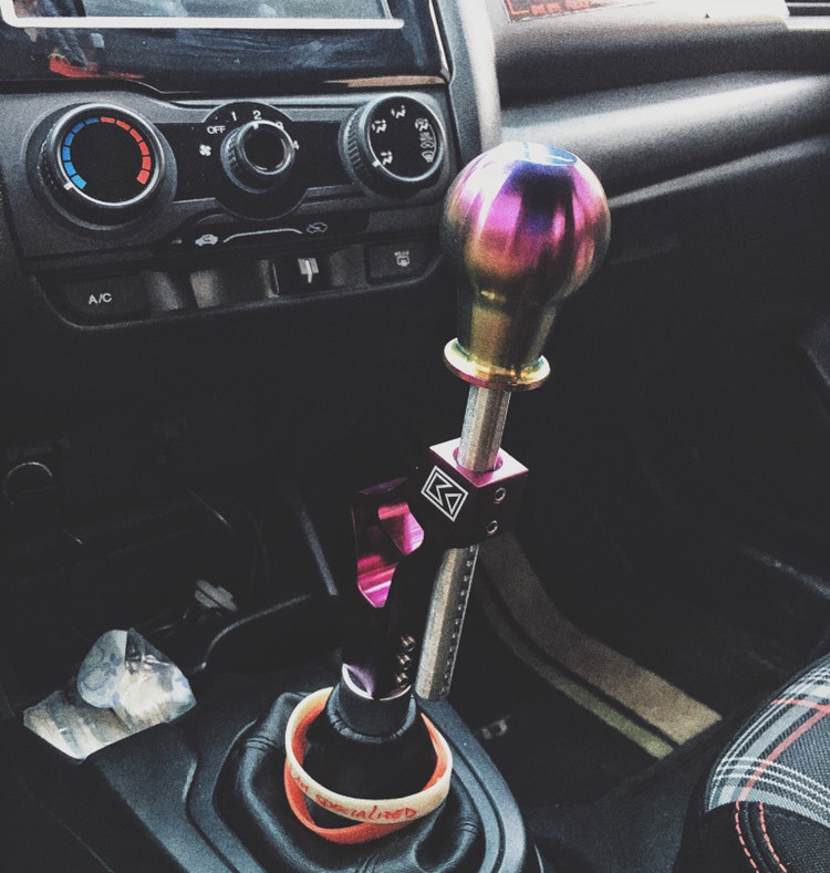 Car gear lever extension lever manual gear modification universal metal hanging gear head gear head extension lever gear head