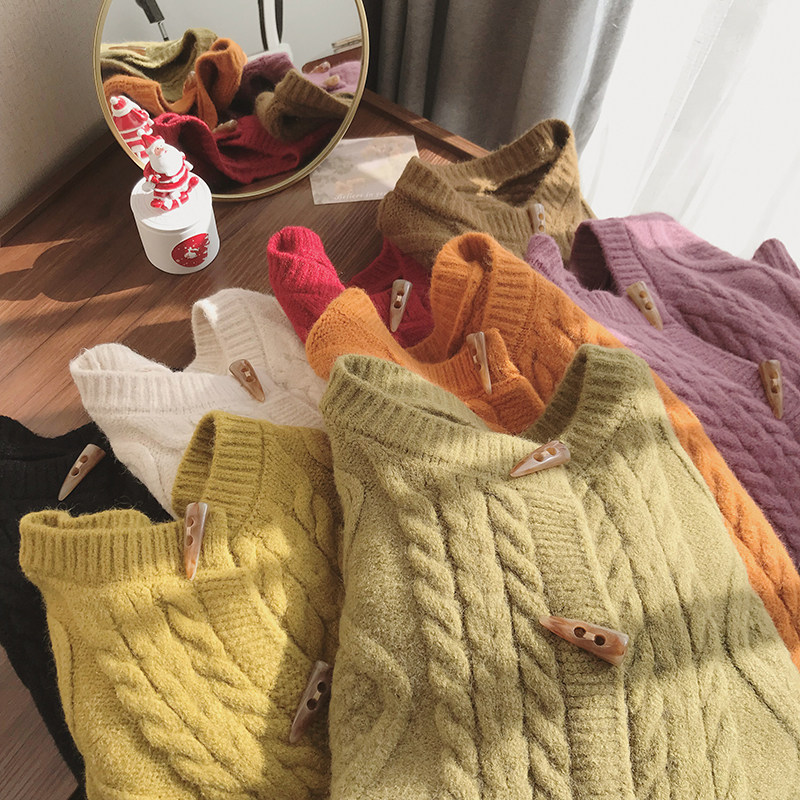 Horn button thickened sweater jacket women's autumn and winter Japanese retro gentle loose all-match soft waxy long-sleeved knitted cardigan