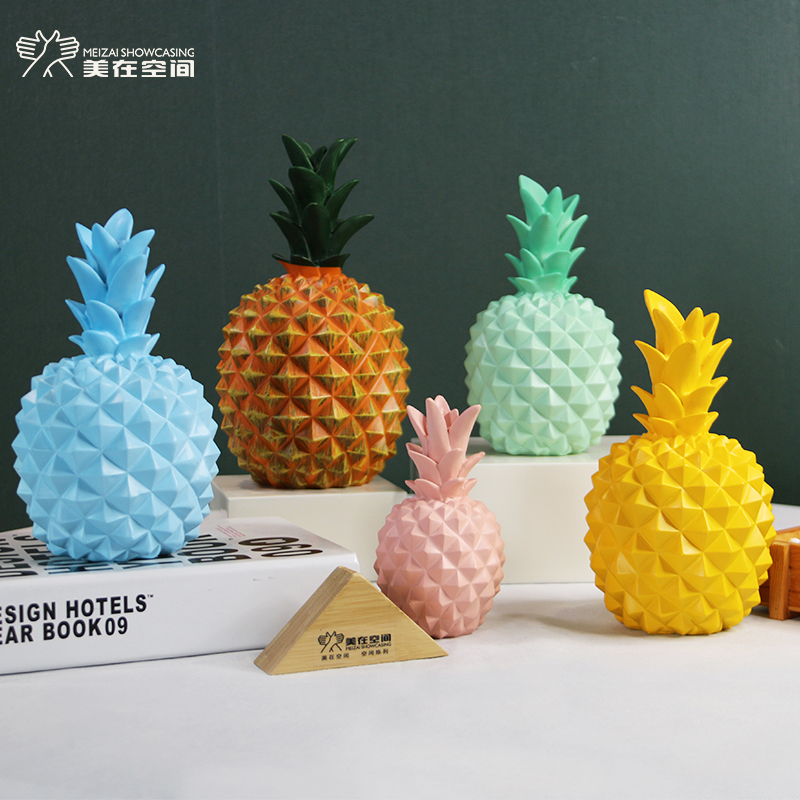 Creative resin emulated pineapple pendulum piece desk Xuanguan Living room counter shop window display decoration Glasses Store Props