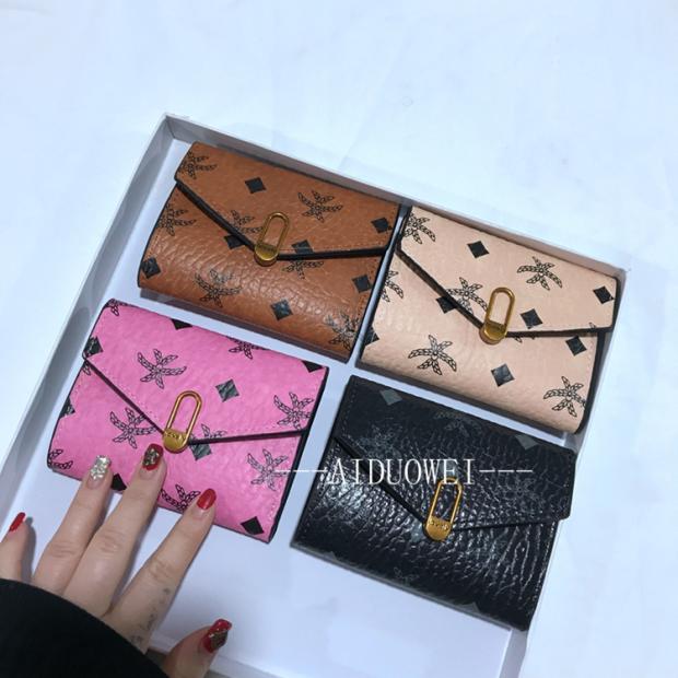 Ví ngắn bốn màu retro nữ 2018 mới in ví đơn giản châu Âu và Mỹ ví đựng thẻ