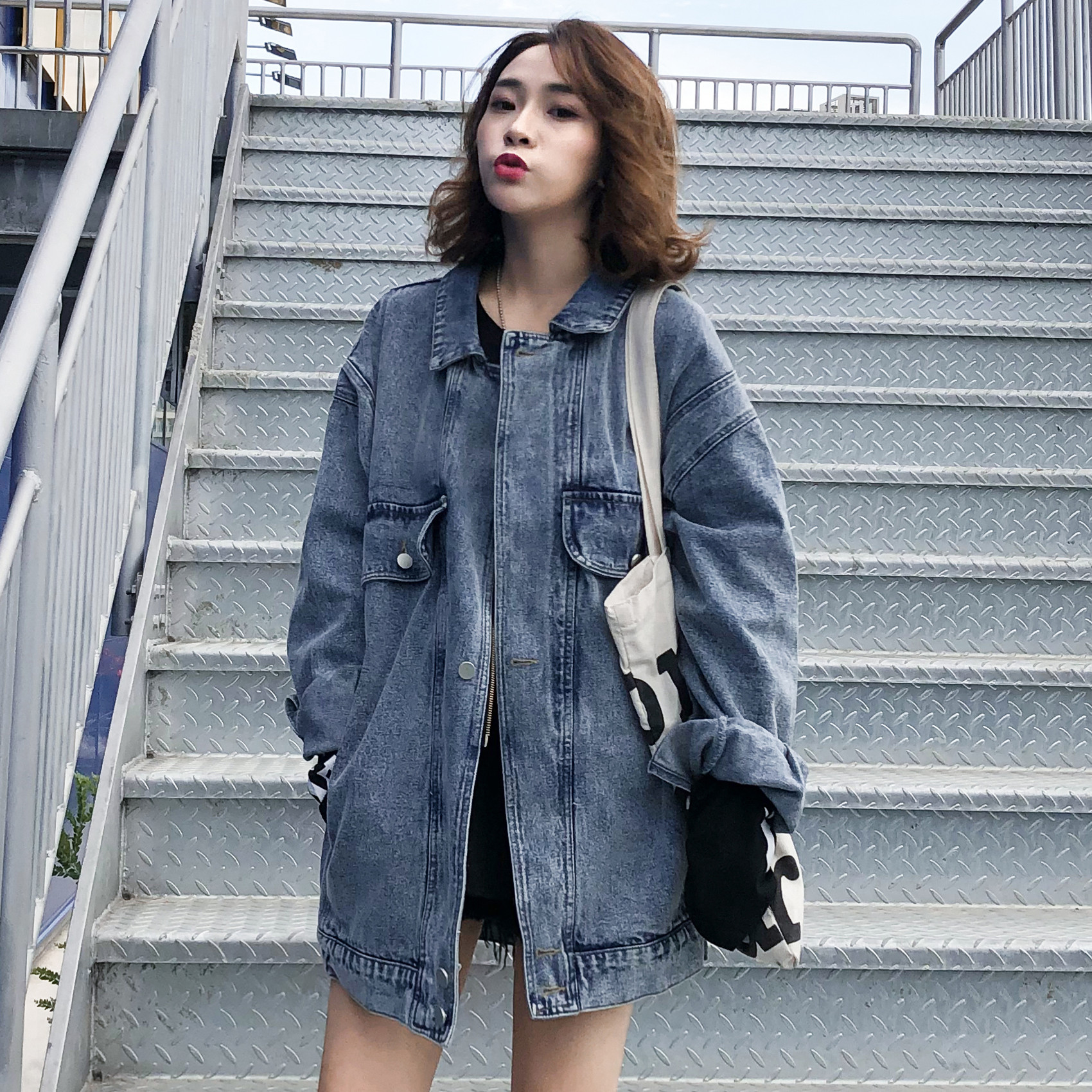 Harajuku women's long-sleeved denim coat street medium and long version of solid color denim jacket women's spring and autumn loose Korean version of the student tide